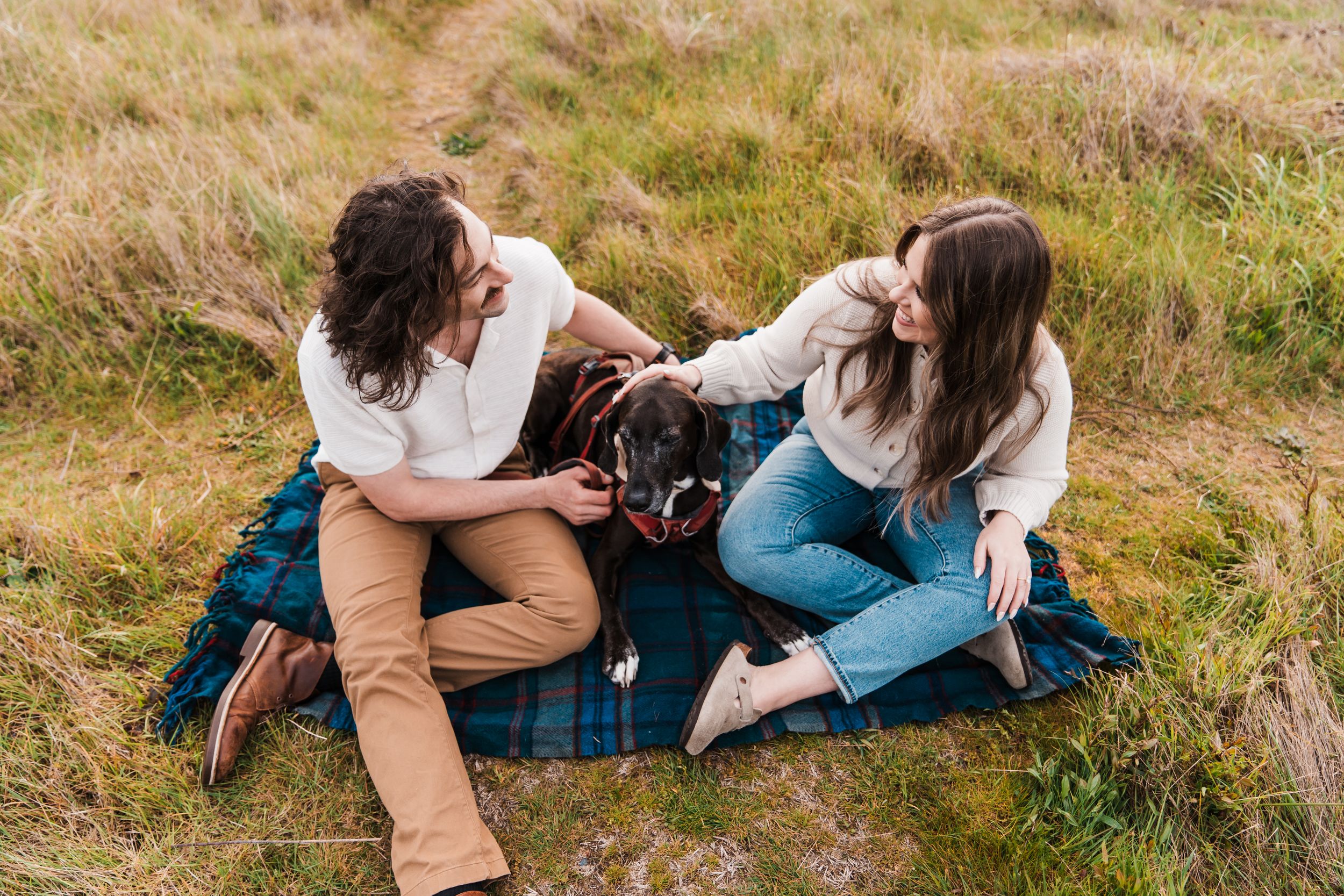 engagement photoshoot discovery park seattle