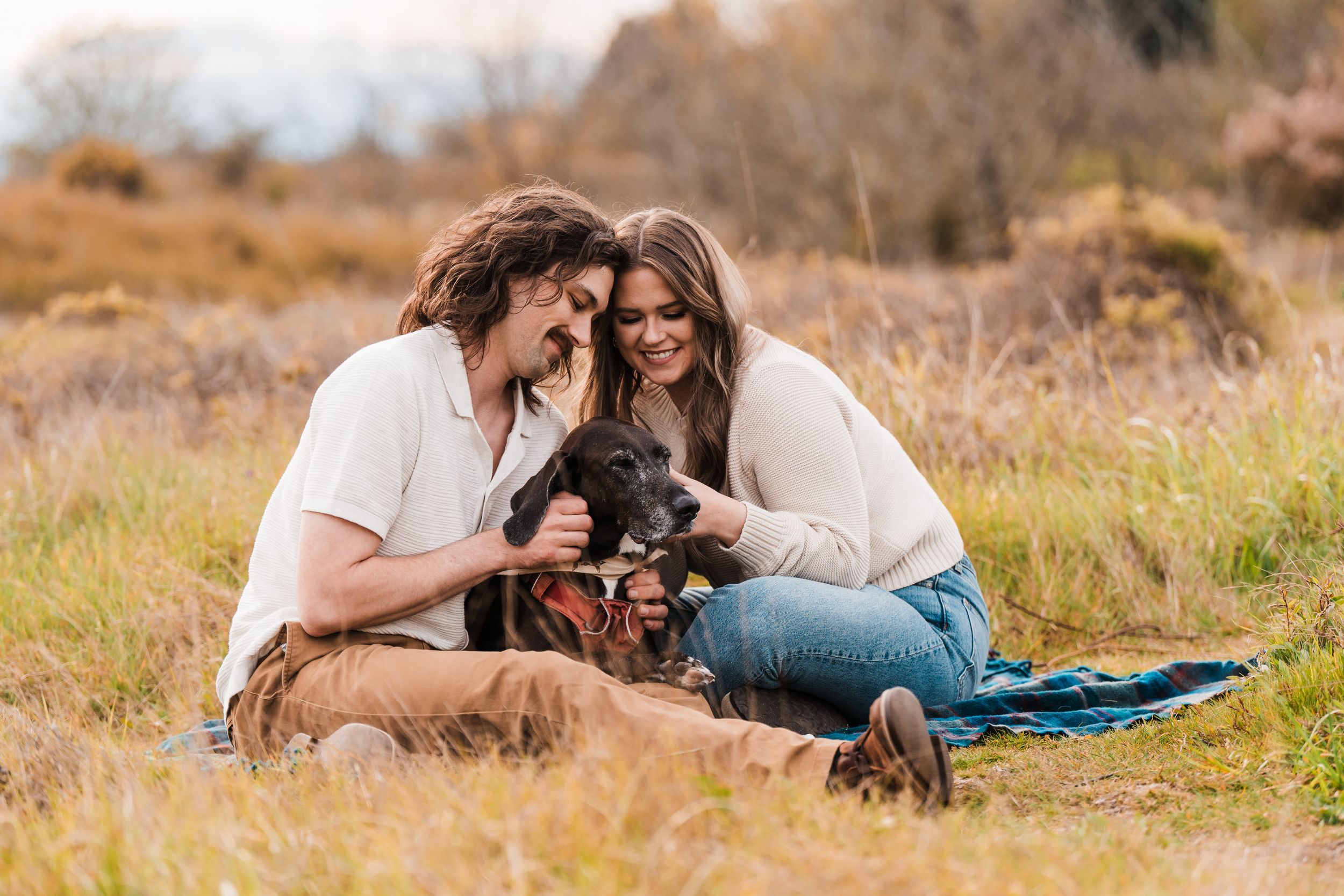 engagement photoshoot discovery park seattle
