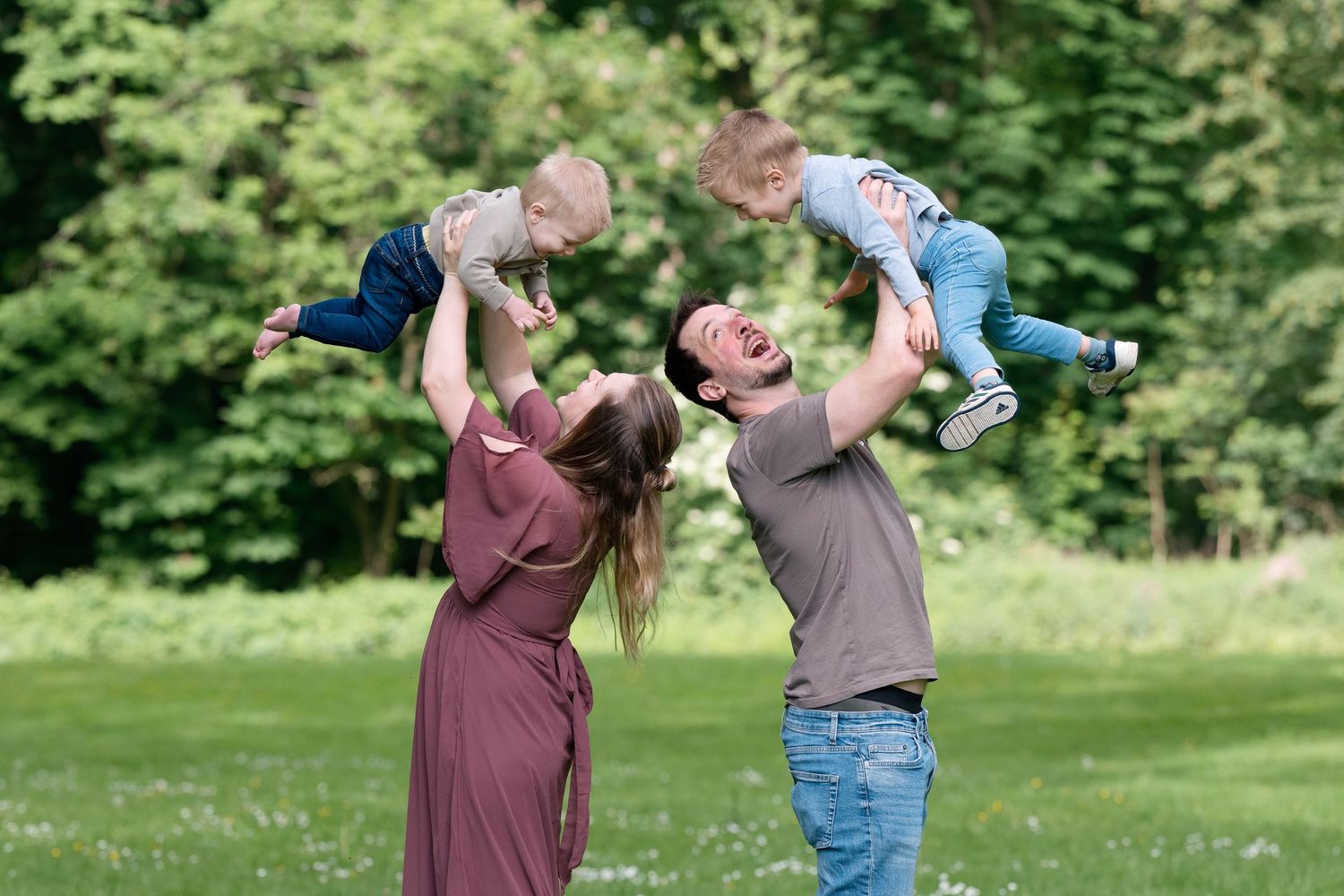 Familie, kinderen, portret, fotoshoot op locatie, fotograaf Halle;