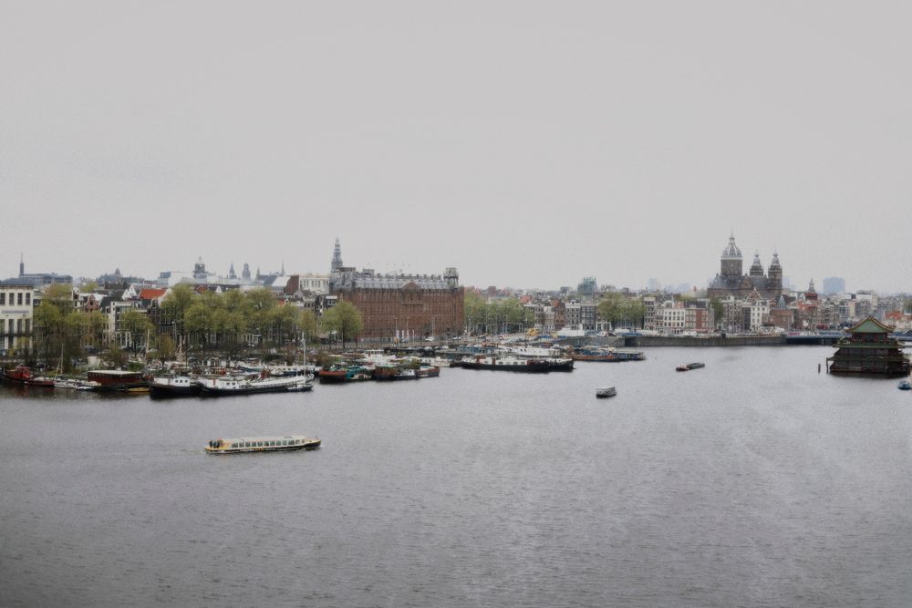 Photo voyage aux Pays-Bas dans la ville d'Amsterdam par Chaemi Studio, photographe à Montpellier. Reportage photo professionnel et créatif.