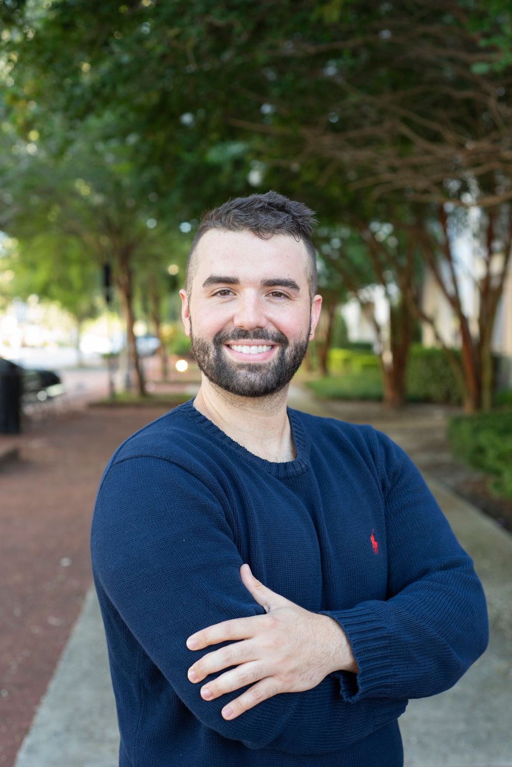 Solo male portrait headshot session for work/business/ professional. Natural afternoon soft lighting in Oviedo at Oviedo on the park