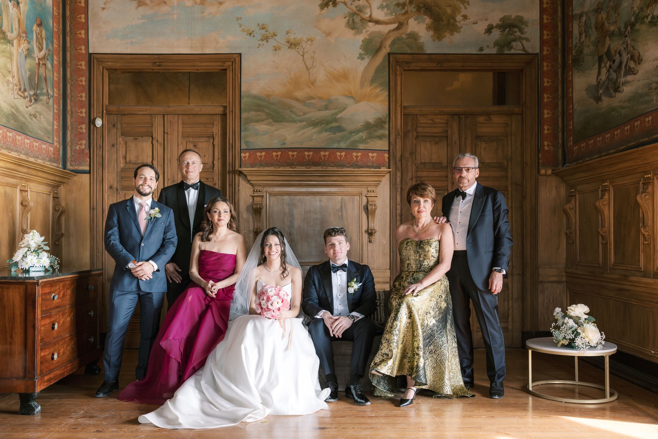 Wedding portraits with close family before ceremony at Forte da Cruz