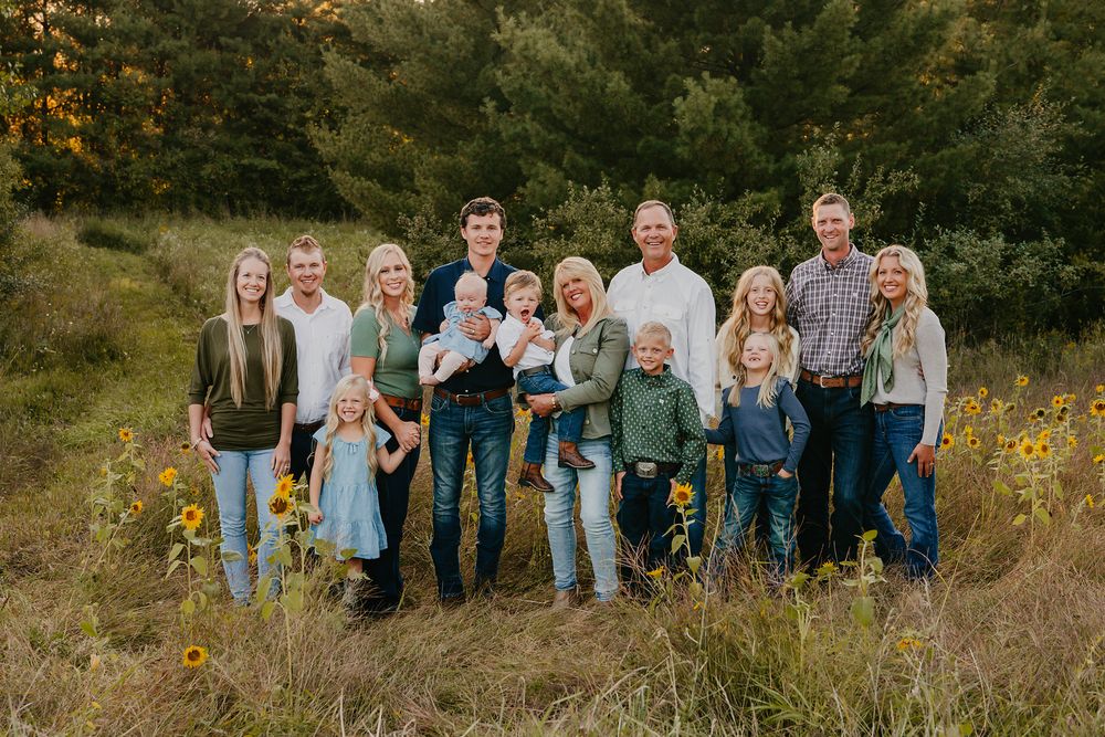 family, extended family, fall, outdoor, golden hour, lifestyle, West Michigan