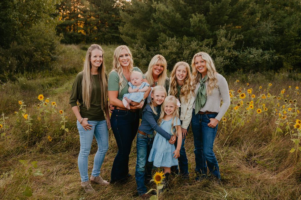 family, extended family, fall, outdoor, golden hour, lifestyle, West Michigan