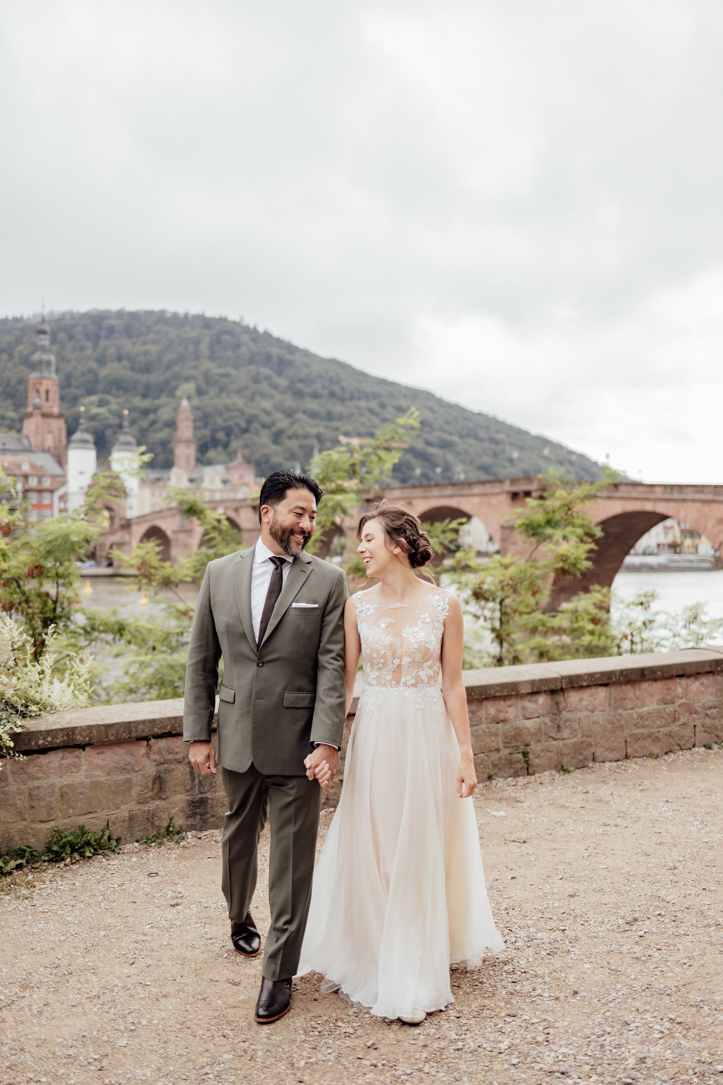 Heidelberg Wedding Photographer - Wedding Photography Heidelberg - Couples Photographer Heidelberg - Heidelberg Old bridge Wedding