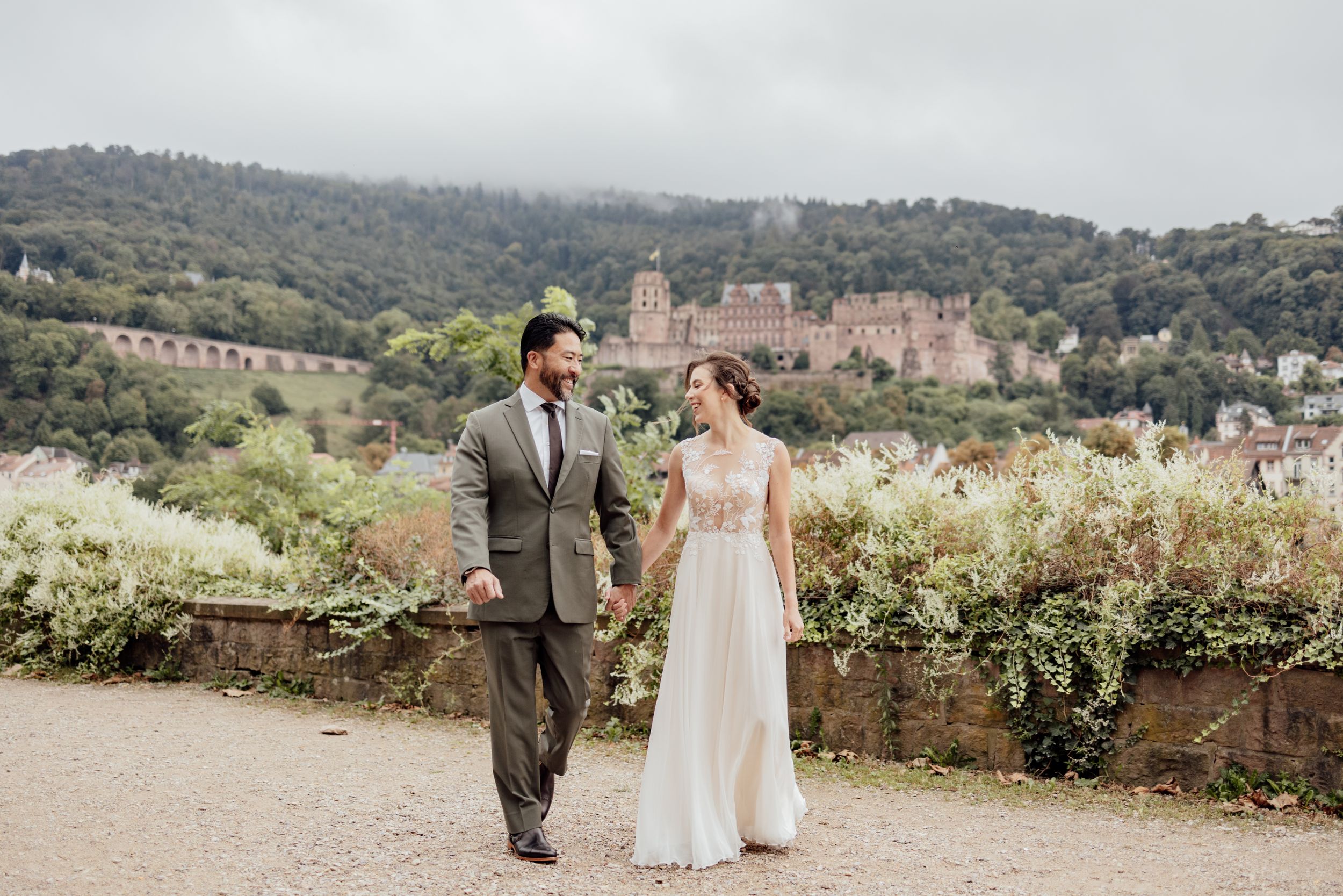 Heidelberg Old Bridge Wedding Photography - Heidelberg Wedding Photographer - Wedding Photography Heidelberg - Couples Photographer