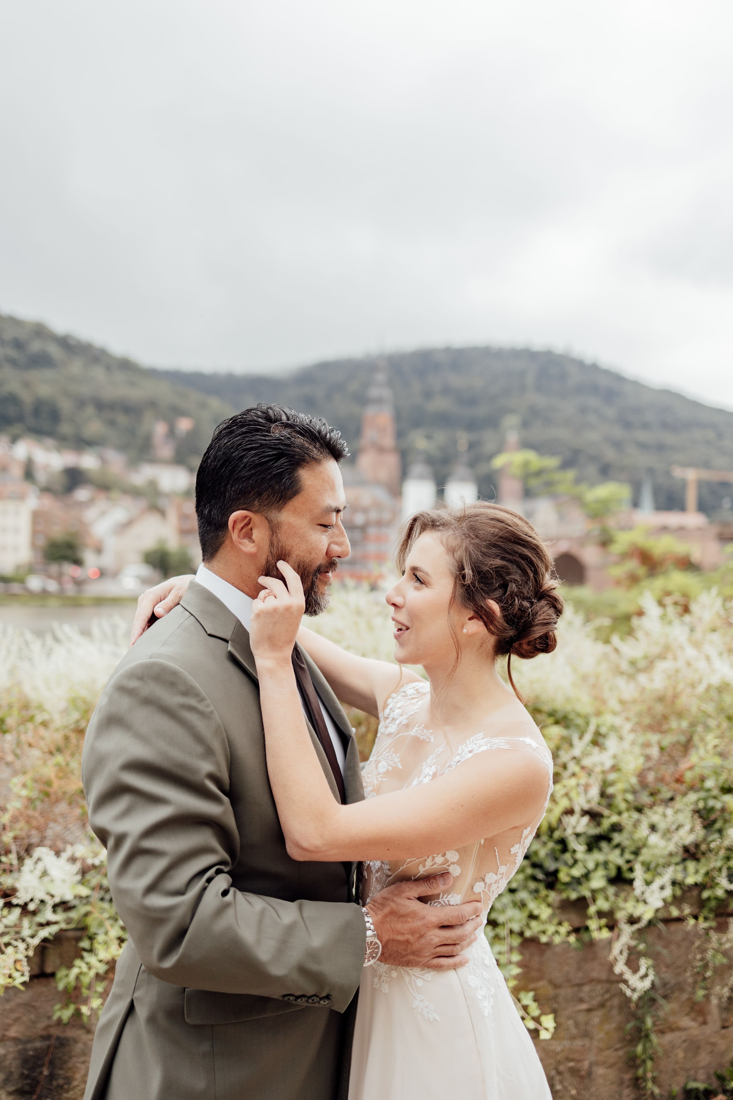 Heidelberg Old Bridge Wedding Photography - Heidelberg Wedding Photographer - Wedding Photography Heidelberg - Couples Photographer