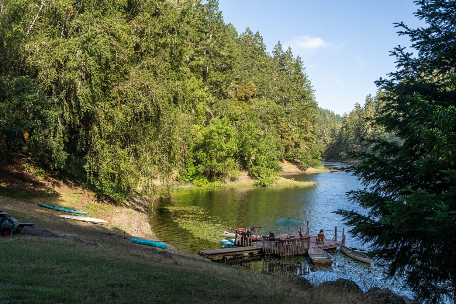 Mara + Connor | © Carly Arnwine Photography | Mendocino County | Leonard Lake Reserve | Northern California Wedding