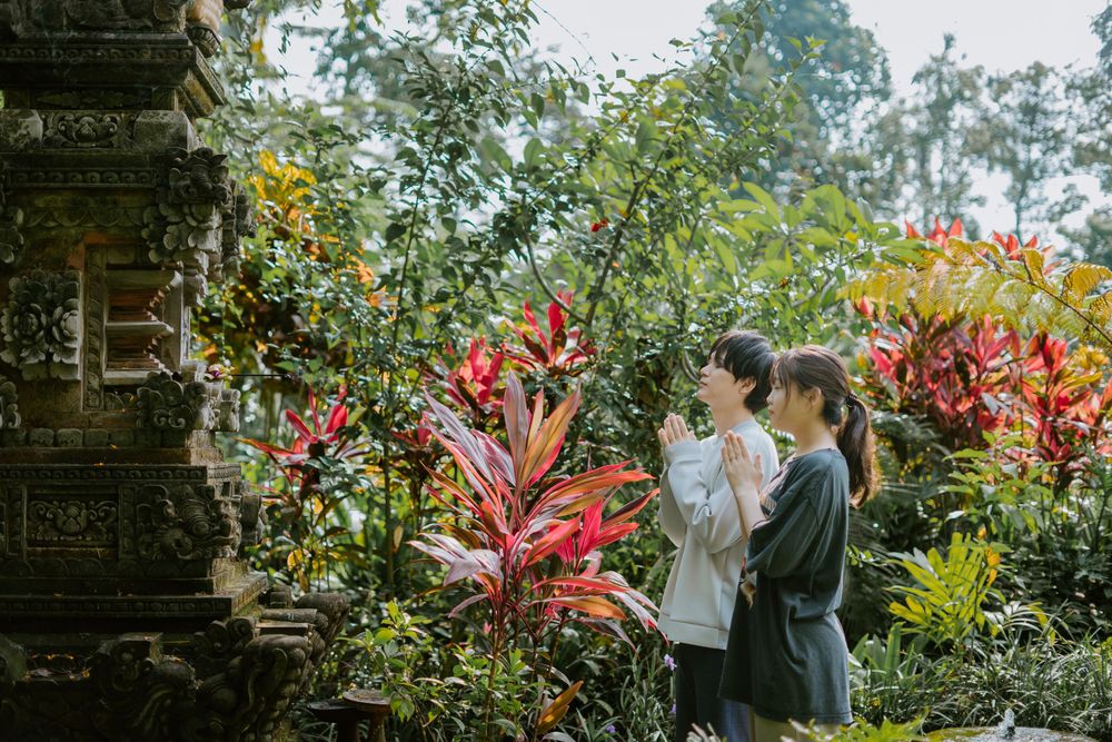 Romantic couple photography session at Adiwana Suweta Ubud, Bali.