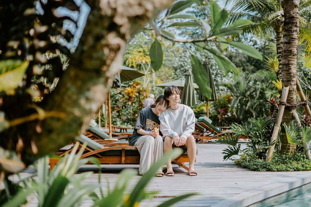 Romantic couple photography session at Adiwana Suweta Ubud, Bali