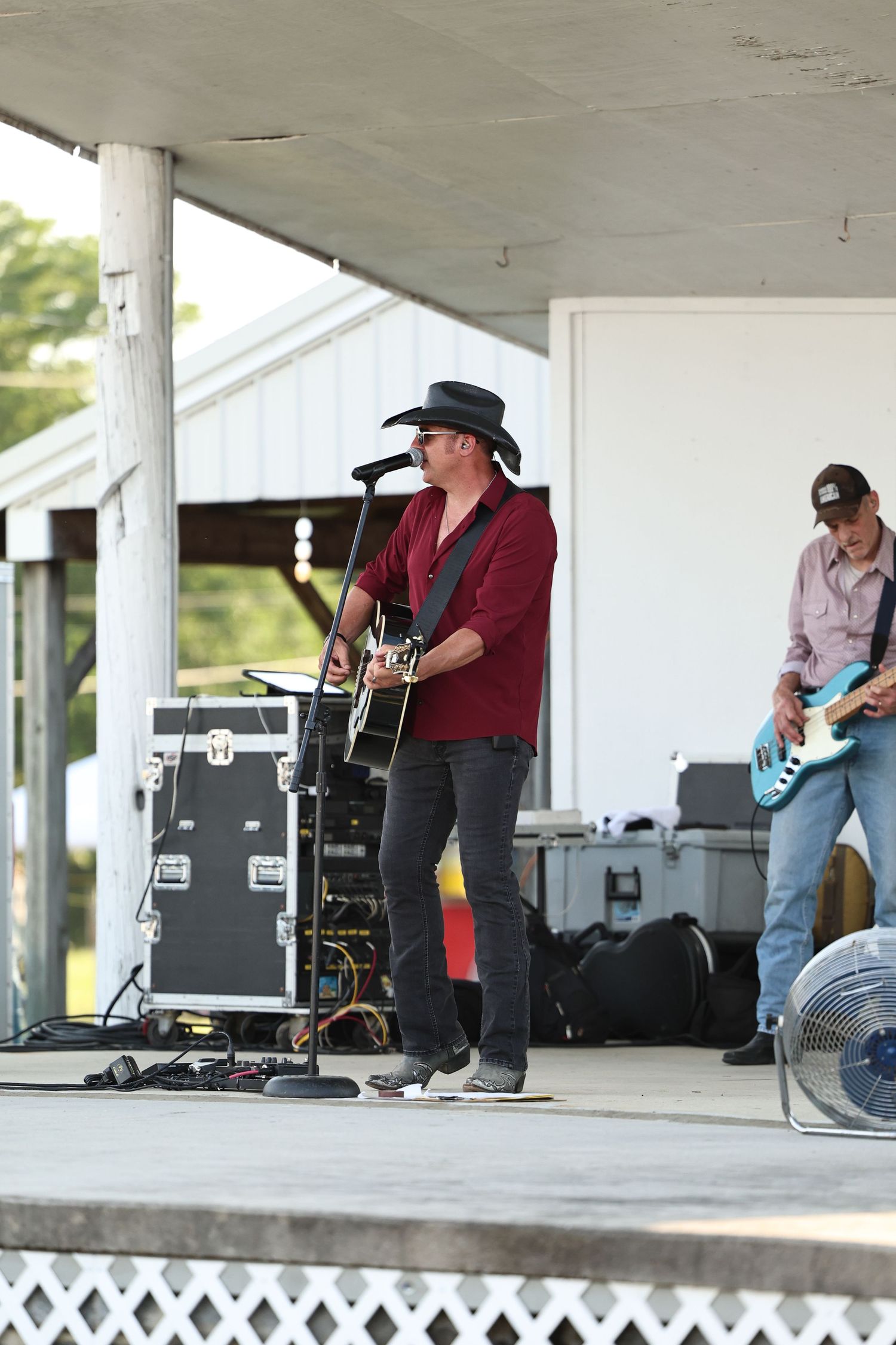 Chris Woodward & Shindiggin