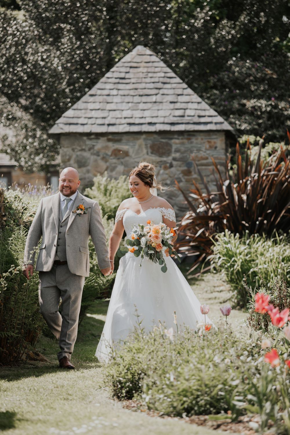 Cornwall Wedding photographer Trevenna Barns Wedding