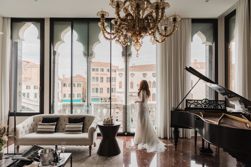 Venice Elopement at Palazzetto Foscari - Bride and Groom's First Look at Palazzetto Foscari -Destination Elopement in Venice Italy
