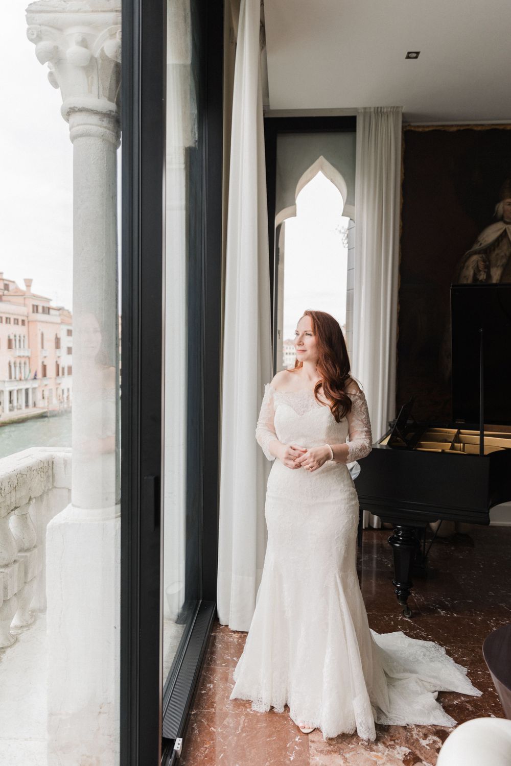 Venice Elopement at Palazzetto Foscari - Bride and Groom's First Look at Palazzetto Foscari -Destination Elopement in Venice Italy