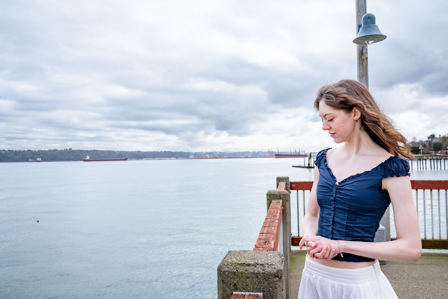 Candid senior portraits at Commencement Bay in Tacoma, WA.
