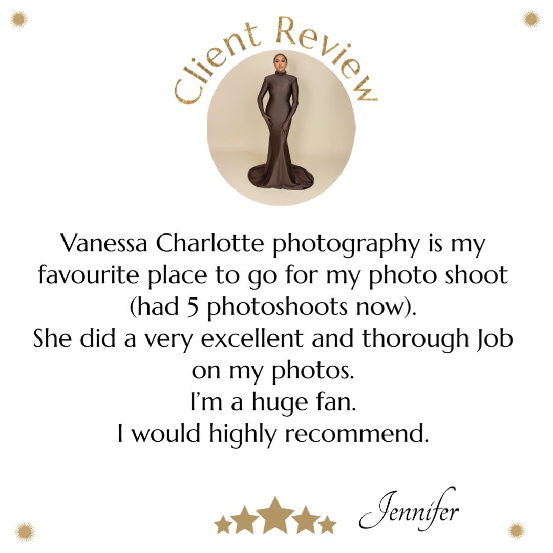 A circular customer review badge with a silhouette icon shows a 5-star testimonial praising Vanessa Charlotte photography.