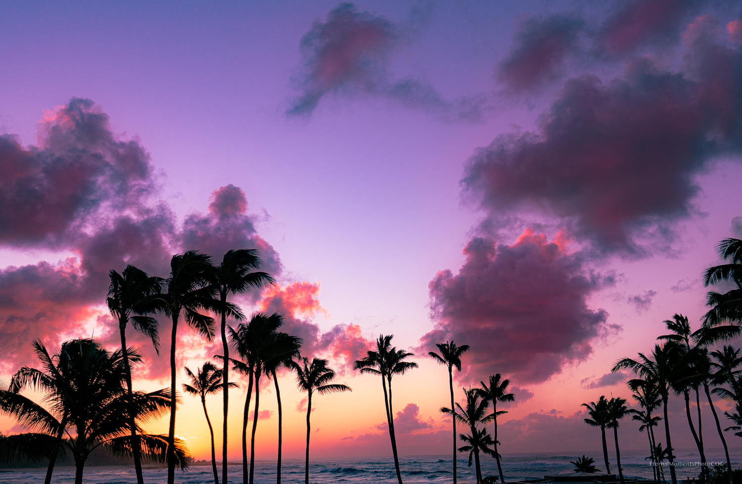 Hawaiian sunset.North Shore Oahu.