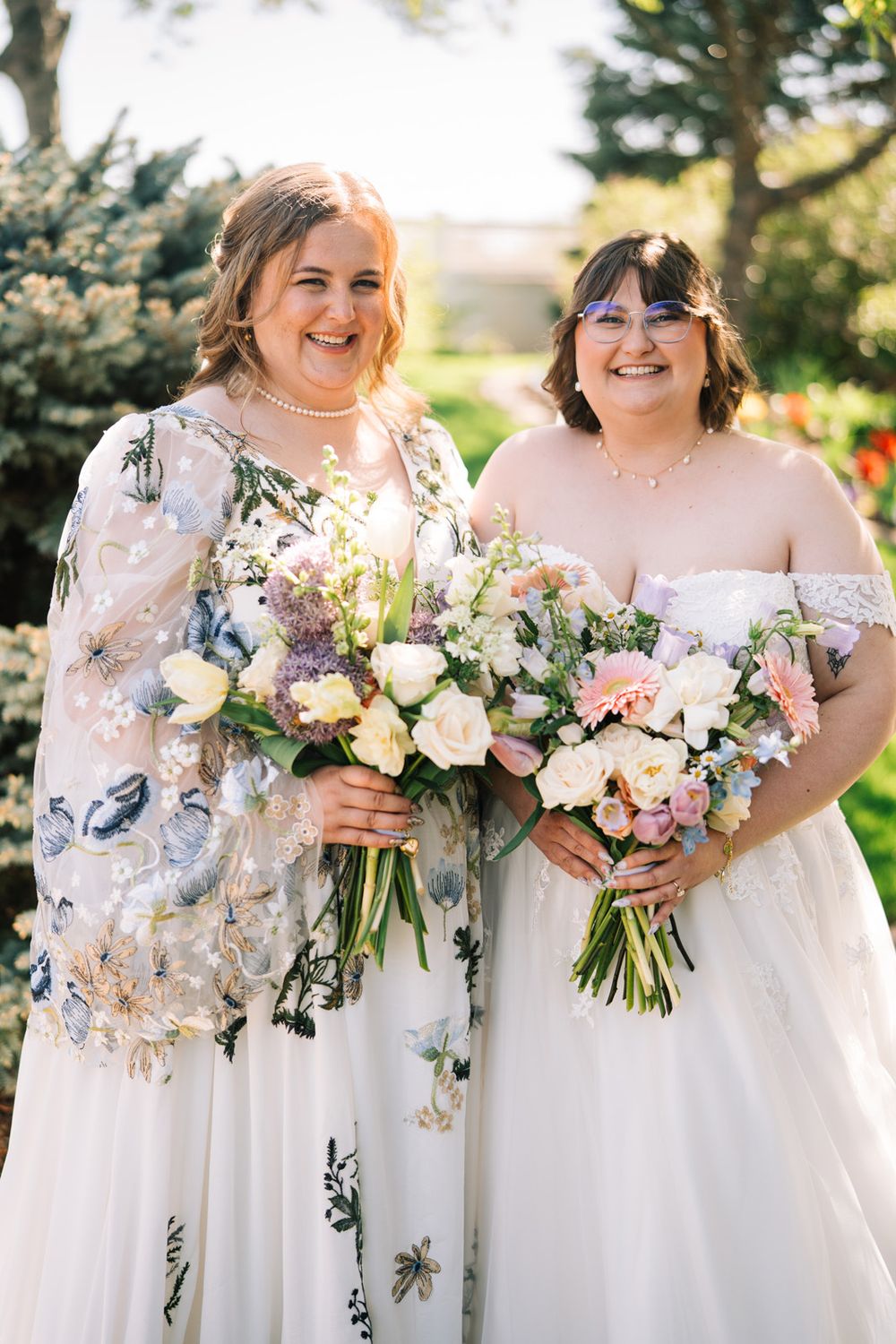 Silver Lake Country Club wedding photos. Copyright Two Birds Photography 2026 Bridal portraits