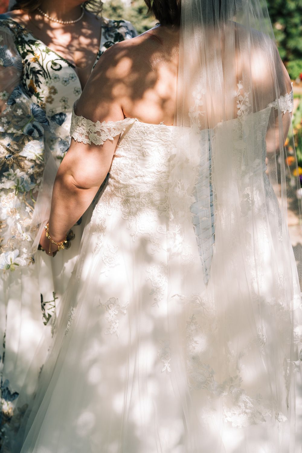 Silver Lake Country Club wedding photos. Copyright Two Birds Photography 2026 Bridal portraits
