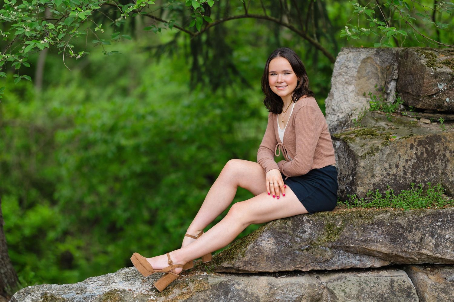 Outdoor high school senior portrait in Hudson, Ohio captured by local photographer Tom Forrest.