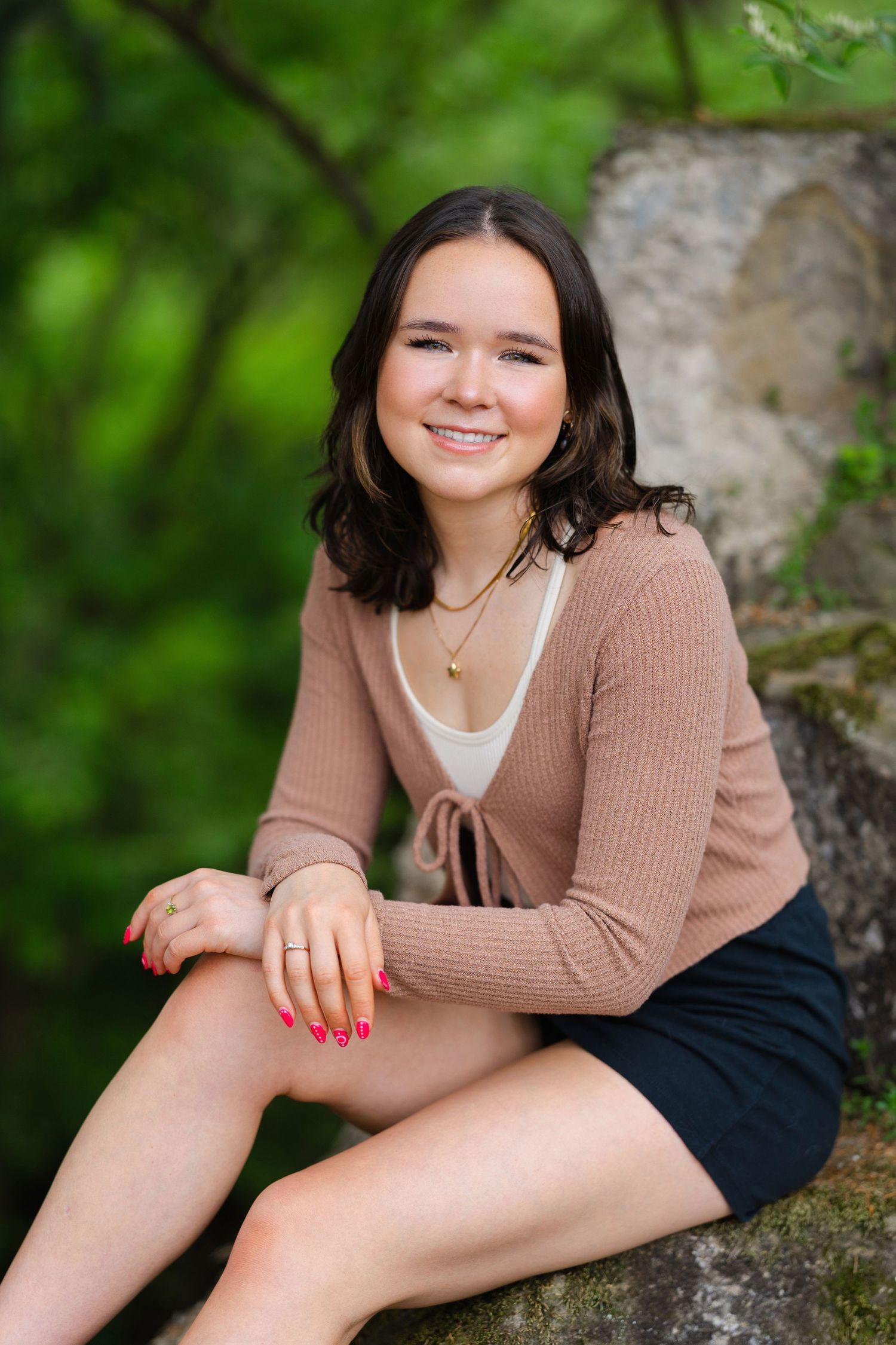 Natural high school senior portrait in Hudson, Ohio captured by local photographer Tom Forrest.