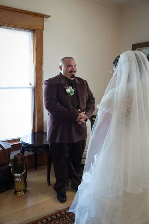 Hidden Gem wedding Meridian Idaho groom seeing bride for the first time first look