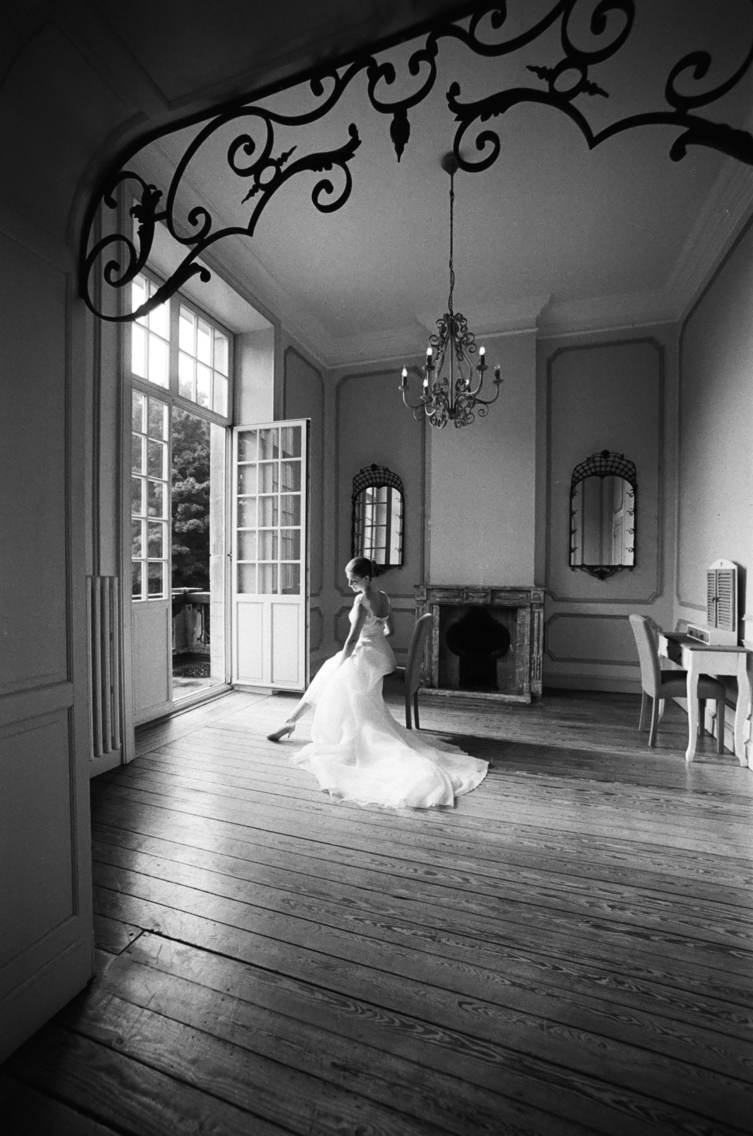 photo préparation de la mariée noir & blanc Belgique
