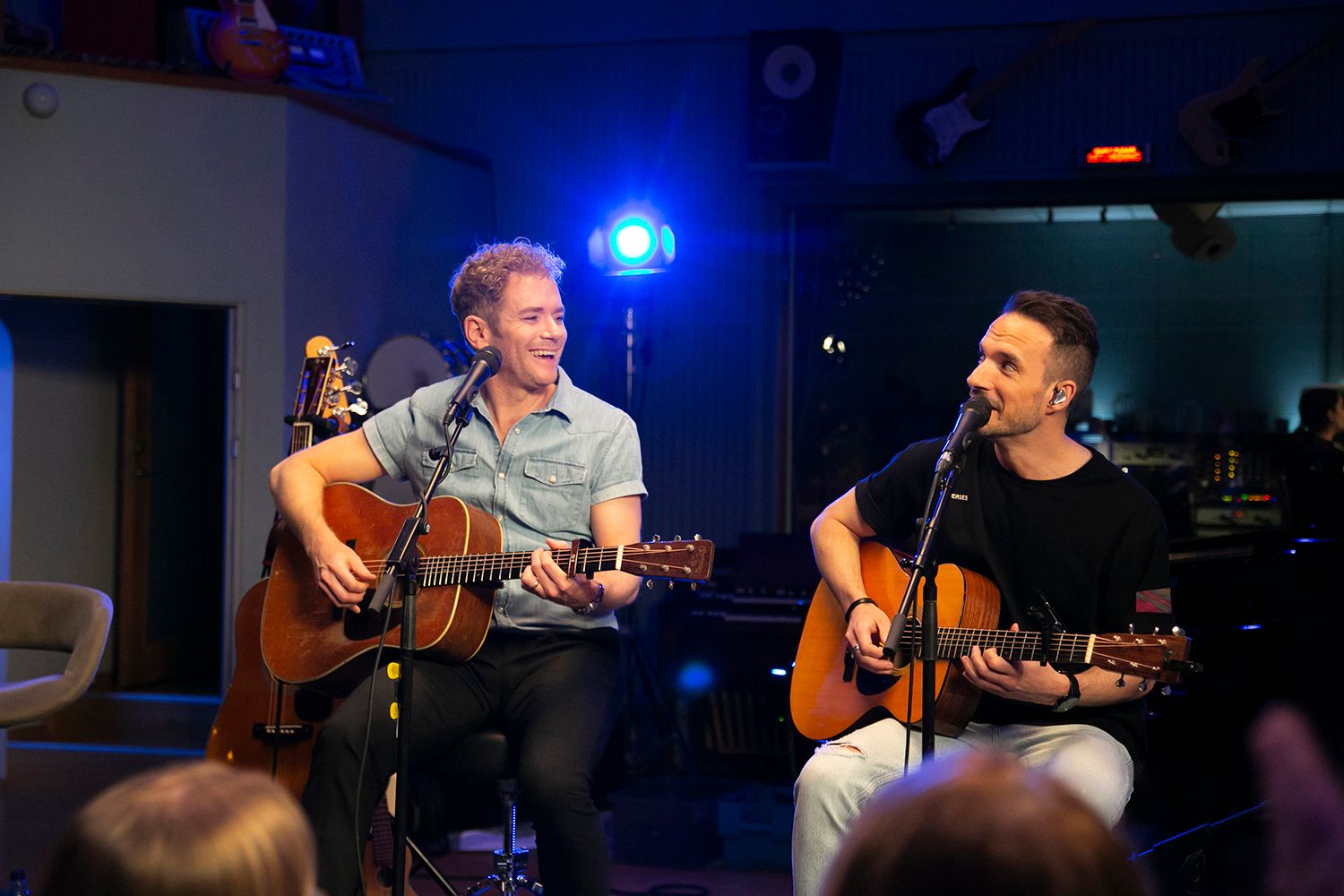 Peter Johansson och Bruno Mitsogiannis i Bagpipe Studio med Rakt Live. Fotograf Rebecca Nordin.