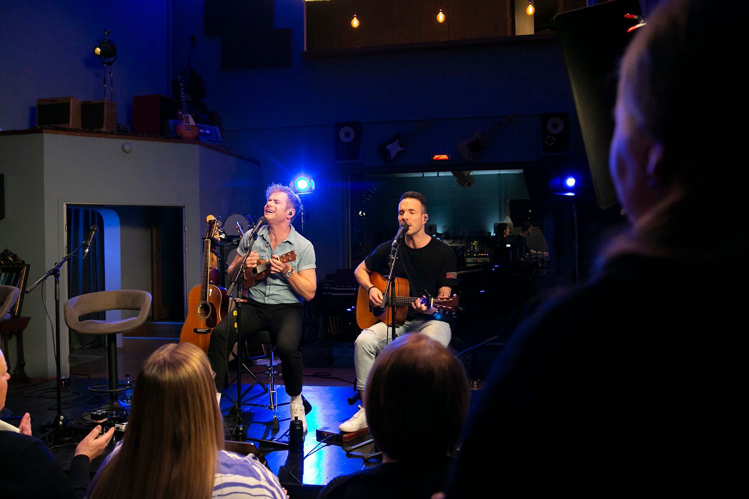 Peter Johansson och Bruno Mitsogiannis i Bagpipe Studio med Rakt Live. Fotograf Rebecca Nordin.