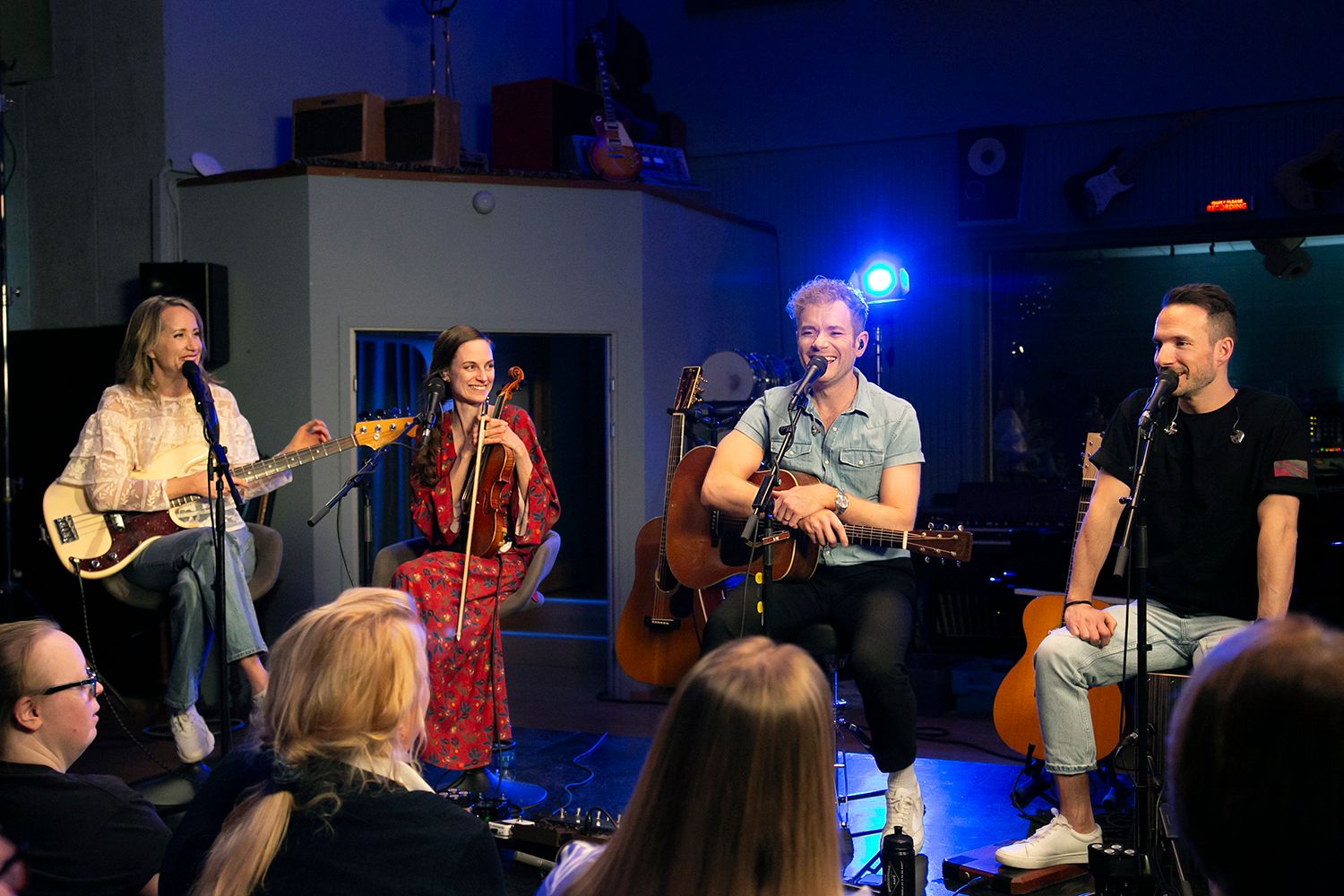 Peter Johansson och Bruno Mitsogiannis i Bagpipe Studio med Rakt Live. Fotograf Rebecca Nordin. Matilda Grün och Petra Wahlgren.