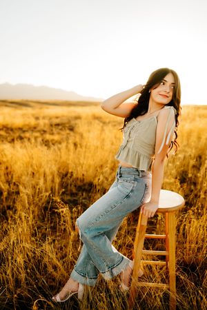 Best Senior Tucson Photographer_senior girl in golden grasslands_07