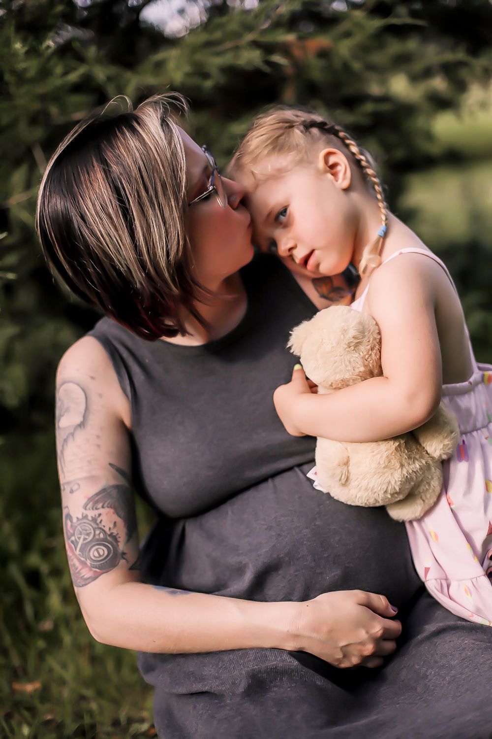 Family Portrait
Professional Photographer Janesville Wisconsin
outdoors
natural light photography