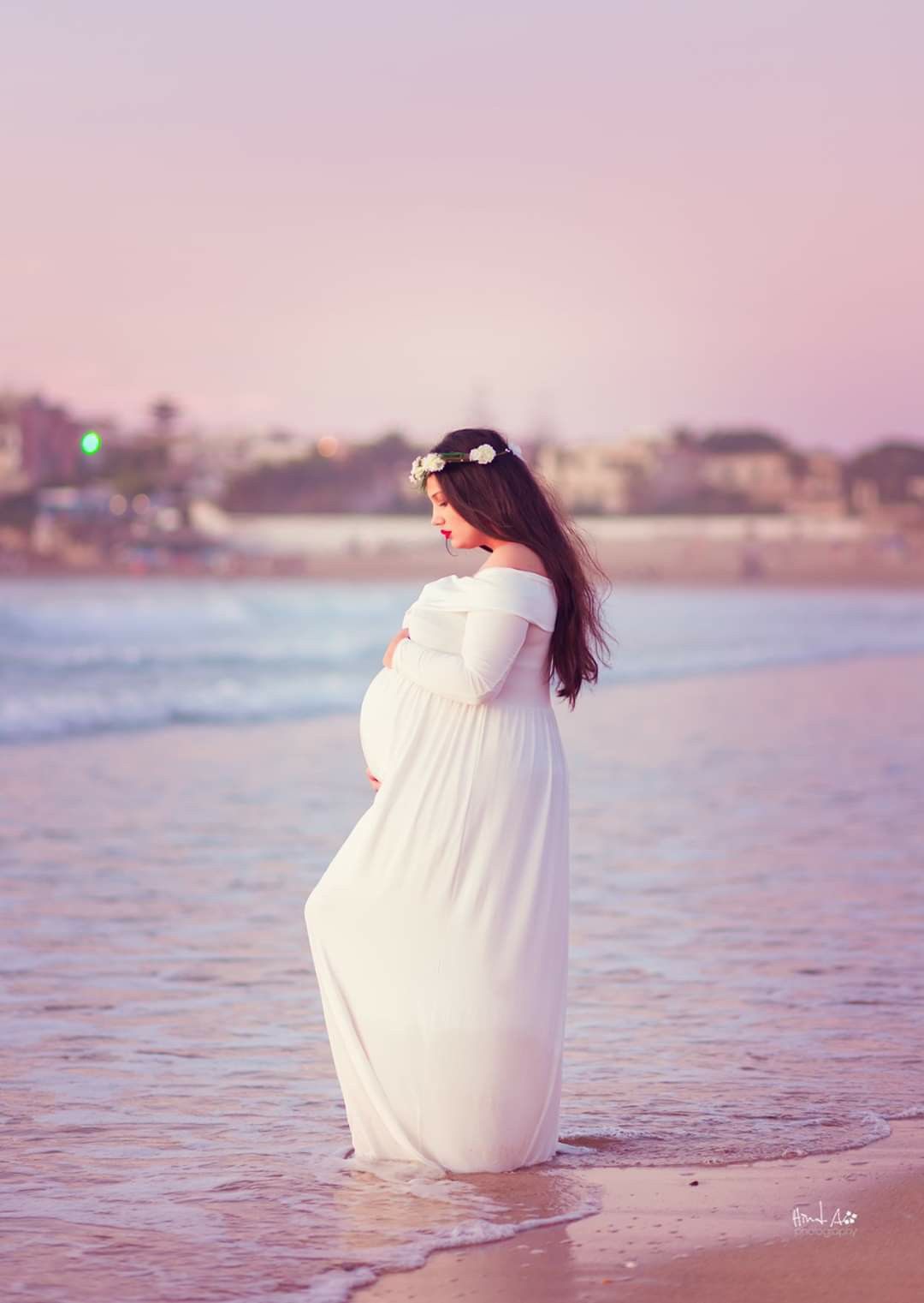 Portrait of a pregnant woman, Natural light. Maternity Photography session. Outdoor photography. pregnancy photography, beach