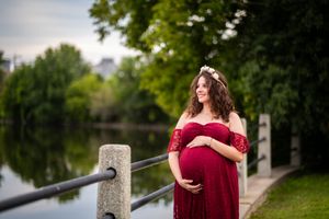 Portrait of a pregnant woman, Natural light. Maternity Photography session. Outdoor photography. pregnancy photography, ottawa, canada