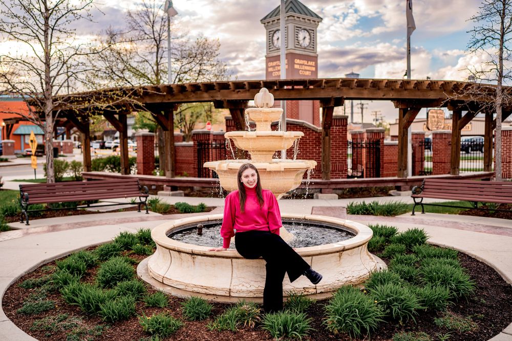 Lake County Illinois photographer Northern Illinois 
Senior Photographer
Libertyville 
Grayslake
Lake Forest 
Senior Portraits