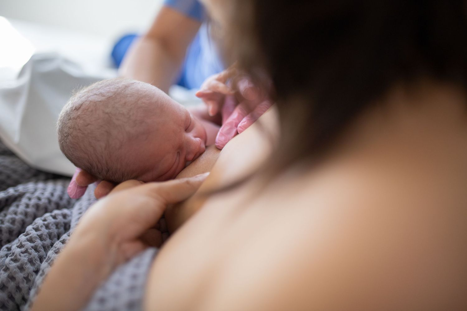PHOTOS-OF-THE-PARALLELS-BETWEEN-THE-BIRTH-STORIES-OF-TWO-BABIES-FLOURISH-BIRTH-CENTER-TX