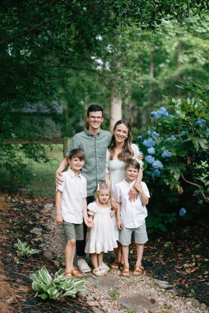 backyard family photos in Greenville
