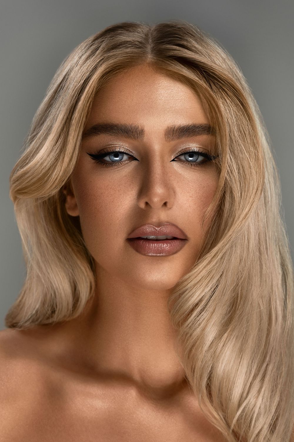 Sophie Hennekes model, muah Evelina Roginskyte