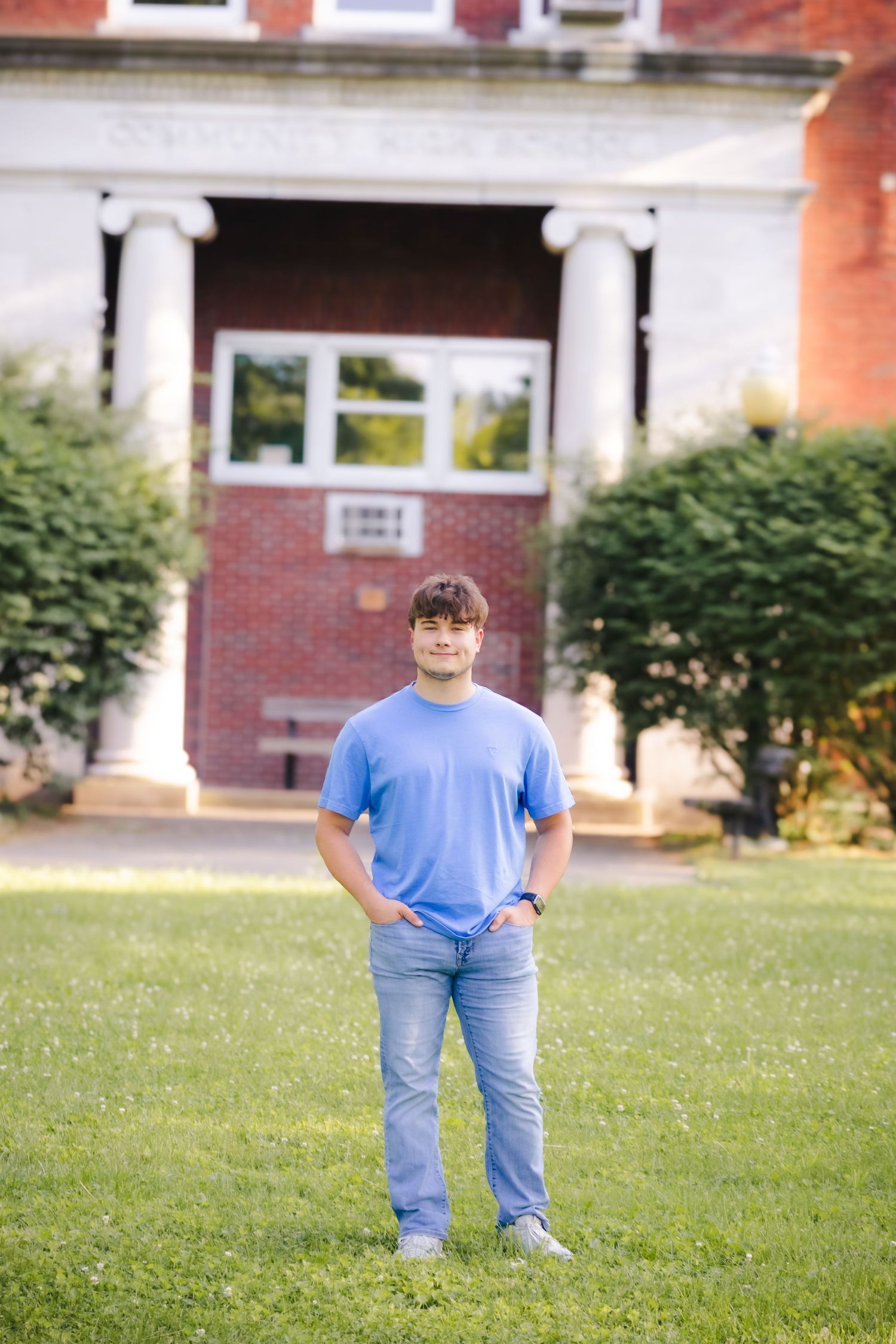Outdoor spring senior photos in Hillsboro, Illinois