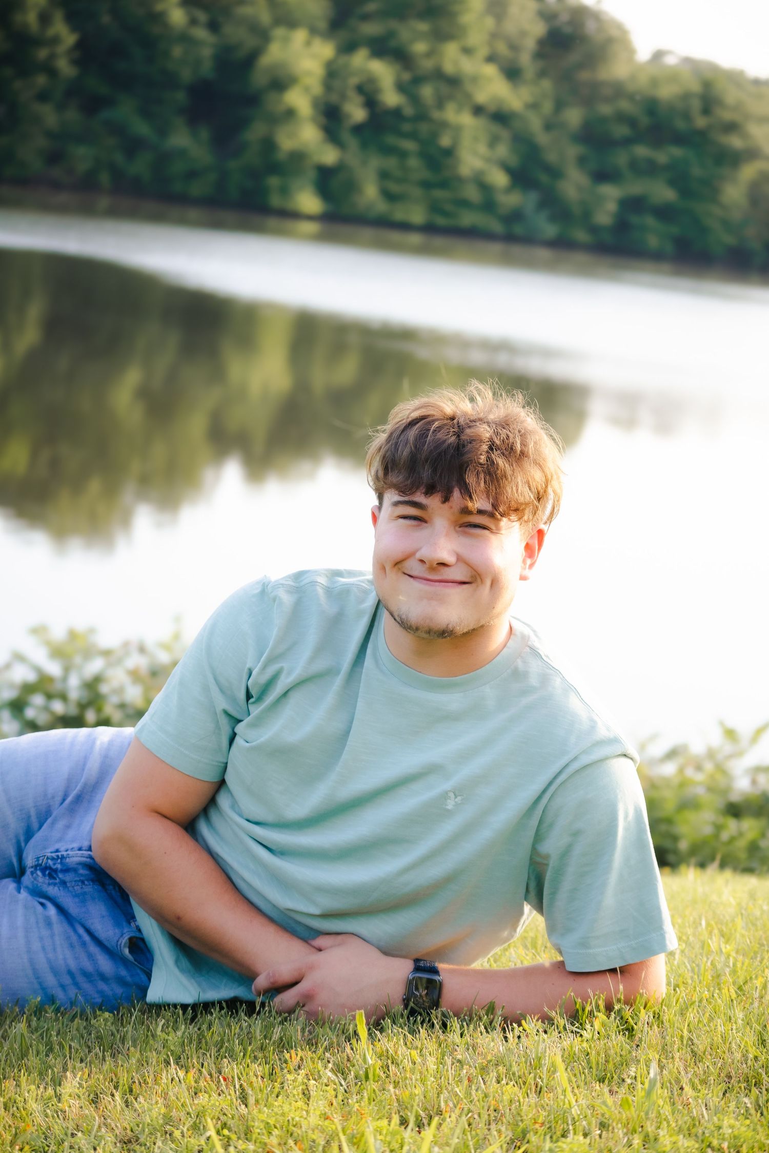 Outdoor spring senior photos in Hillsboro, Illinois
