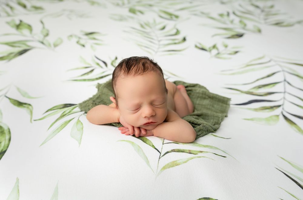 maternity Photographer
newborn photography Kentucky Photographer
Richmond Kentucky 
Lexington kentucky cake smash newborn