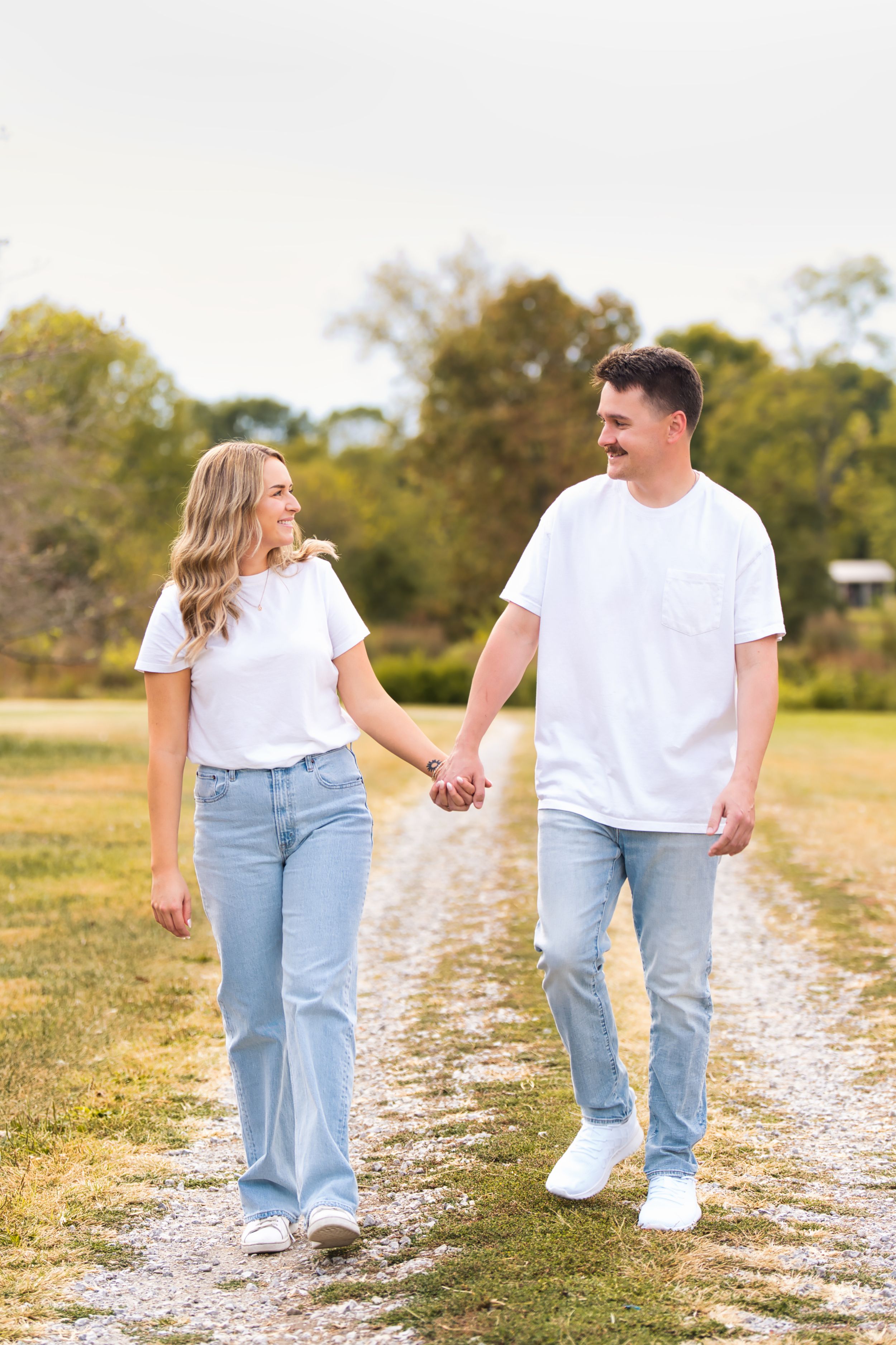 Couple having their engagement session at Historic White Oak Farm in Morrow Ohio : Cincinnati Wedding Photographer, Engagement Photographer