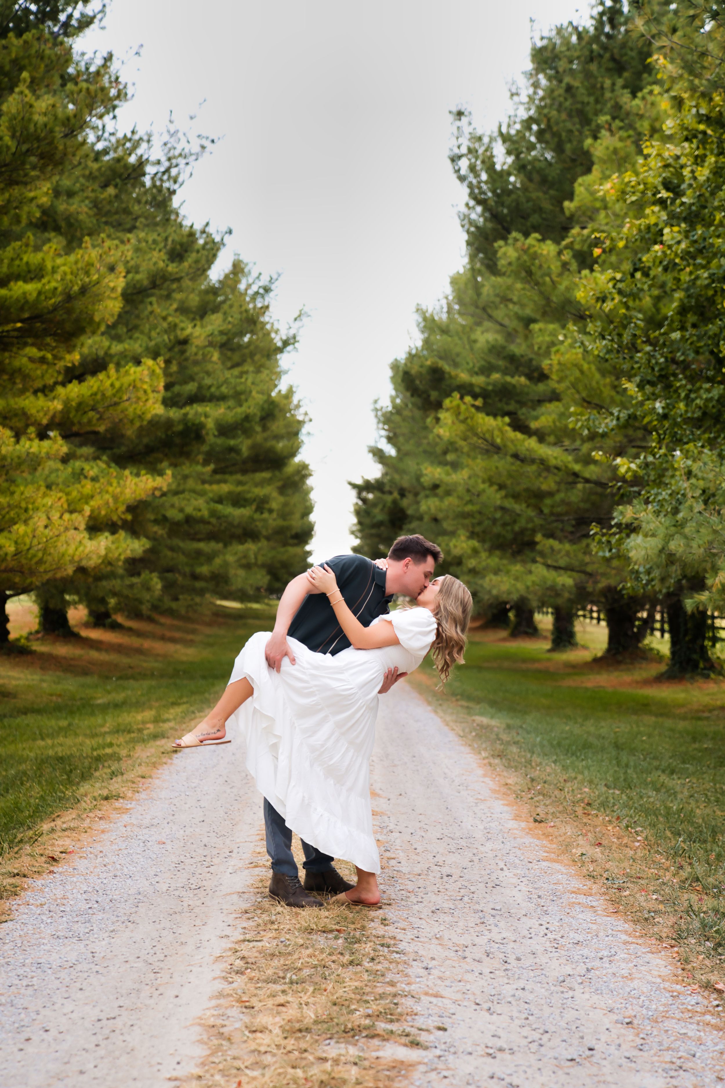 Couple having their engagement session at Historic White Oak Farm in Morrow Ohio : Cincinnati Wedding Photographer, Engagement Photographer
