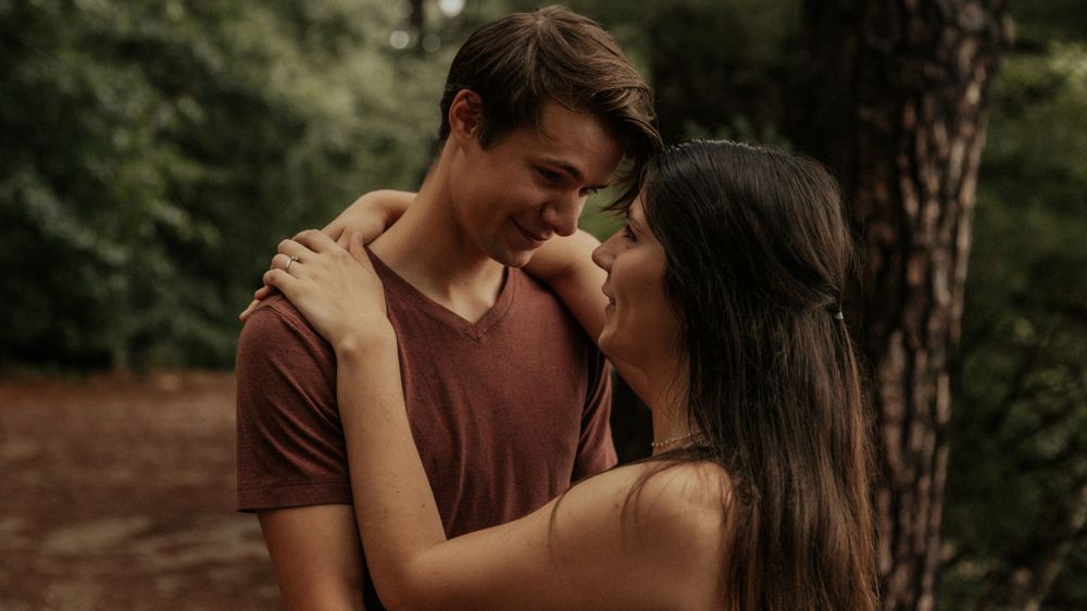 artistically Alexia photography meghan and Aaron engagement session 1