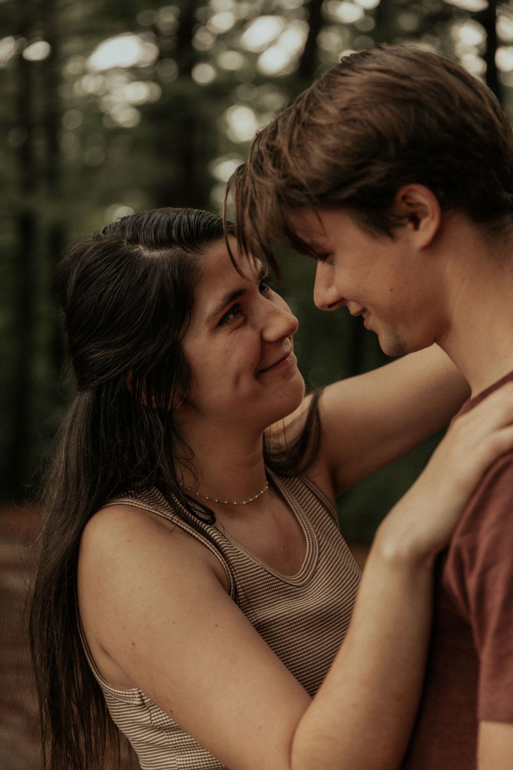 artistically Alexia photography meghan and Aaron engagement session 2