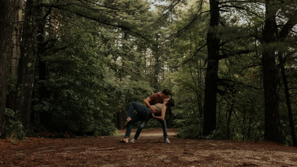 artistically Alexia photography meghan and Aaron engagement session 10