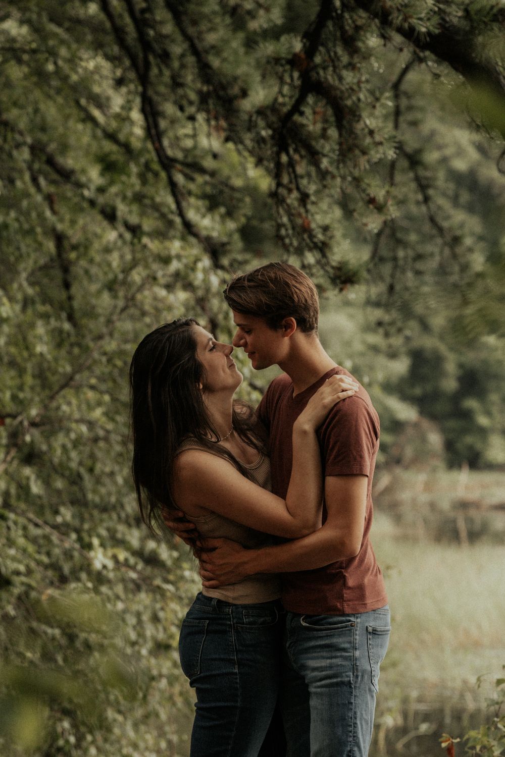artistically Alexia photography meghan and Aaron engagement session 14