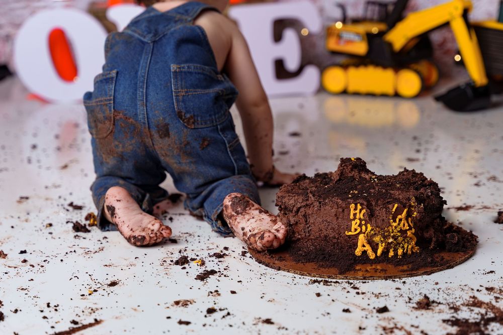 midland tx cake smash photographer photographers midland tx first birthday photo session one year old cake smash construction cake smash