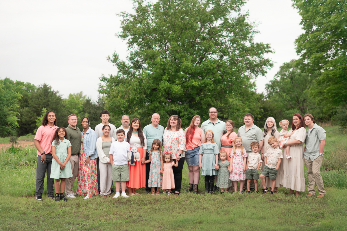 Extended Family Session in spring Field by Bartlesville Family Photographer Kristi Bray