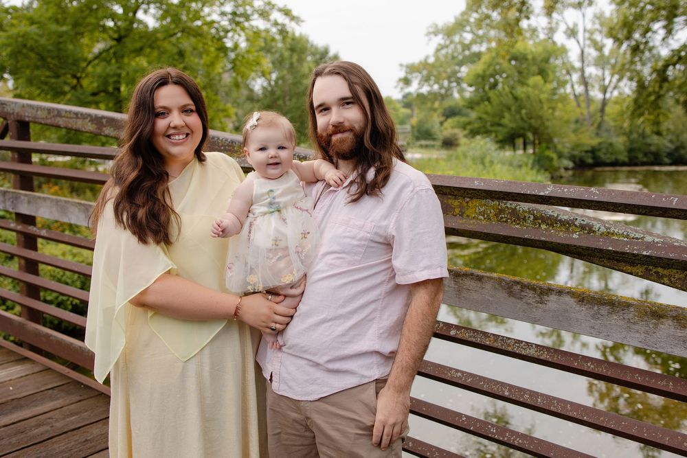 Family photographer in Delafield Wisconsin. Kendall Kuss Photography